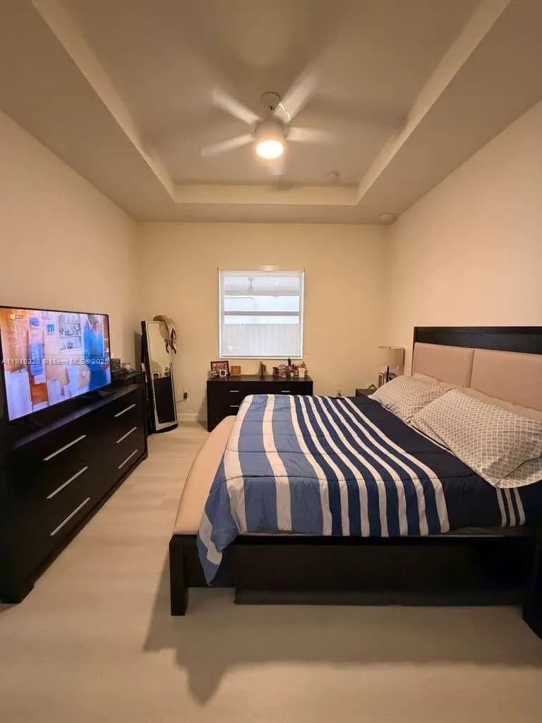 470 SE 34th Ter, Homestead FL 33033