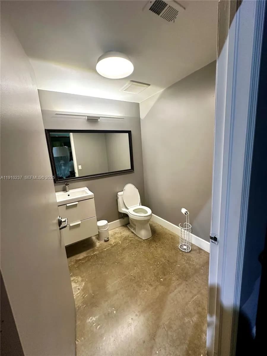 2901 SW 3rd Ave # 4, Fort Lauderdale FL 33315