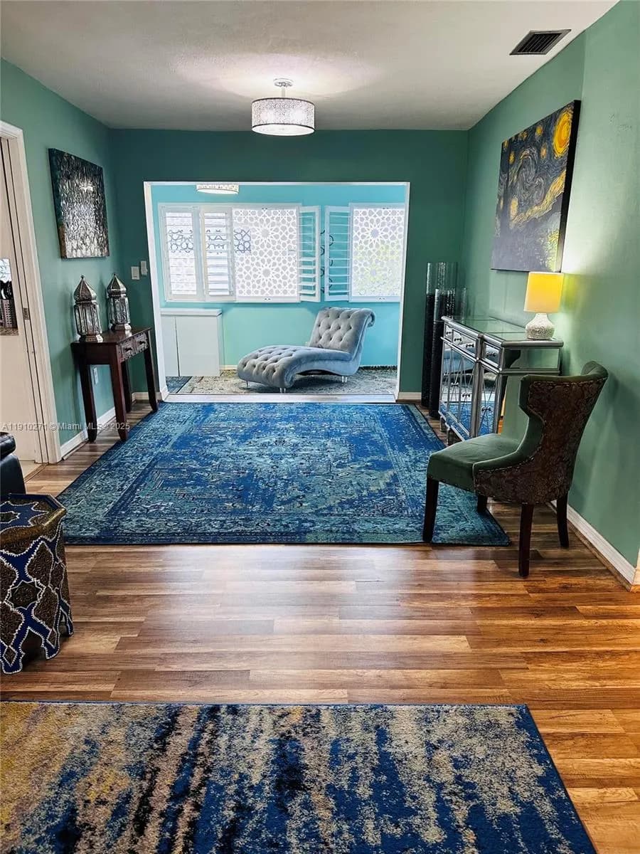 8600 NW 25th Ct, Sunrise FL 33322