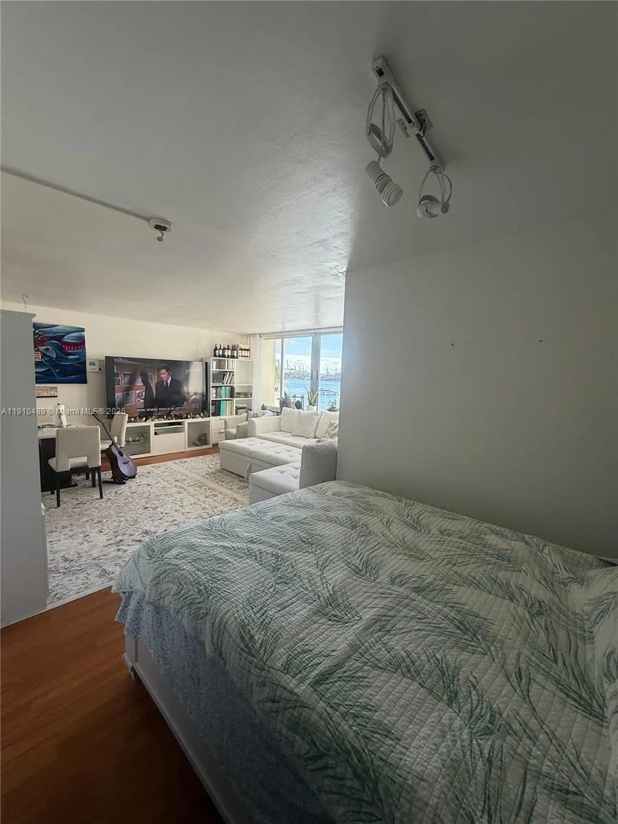 1200 West Ave # 301, Miami Beach FL 33139