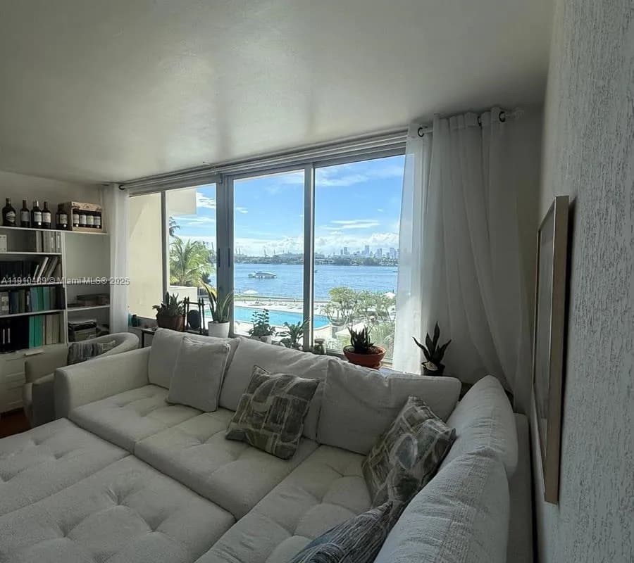 1200 West Ave # 301, Miami Beach FL 33139