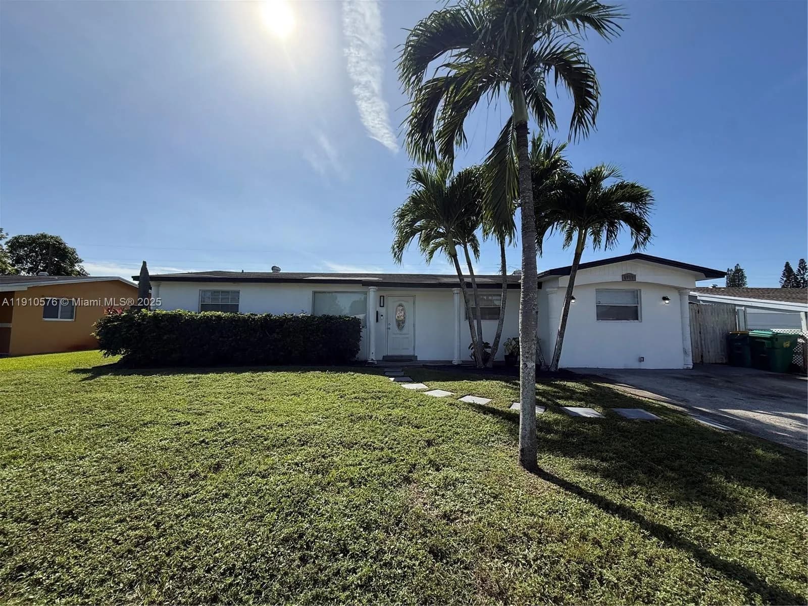 4930 NW 13th St, Lauderhill FL 33313