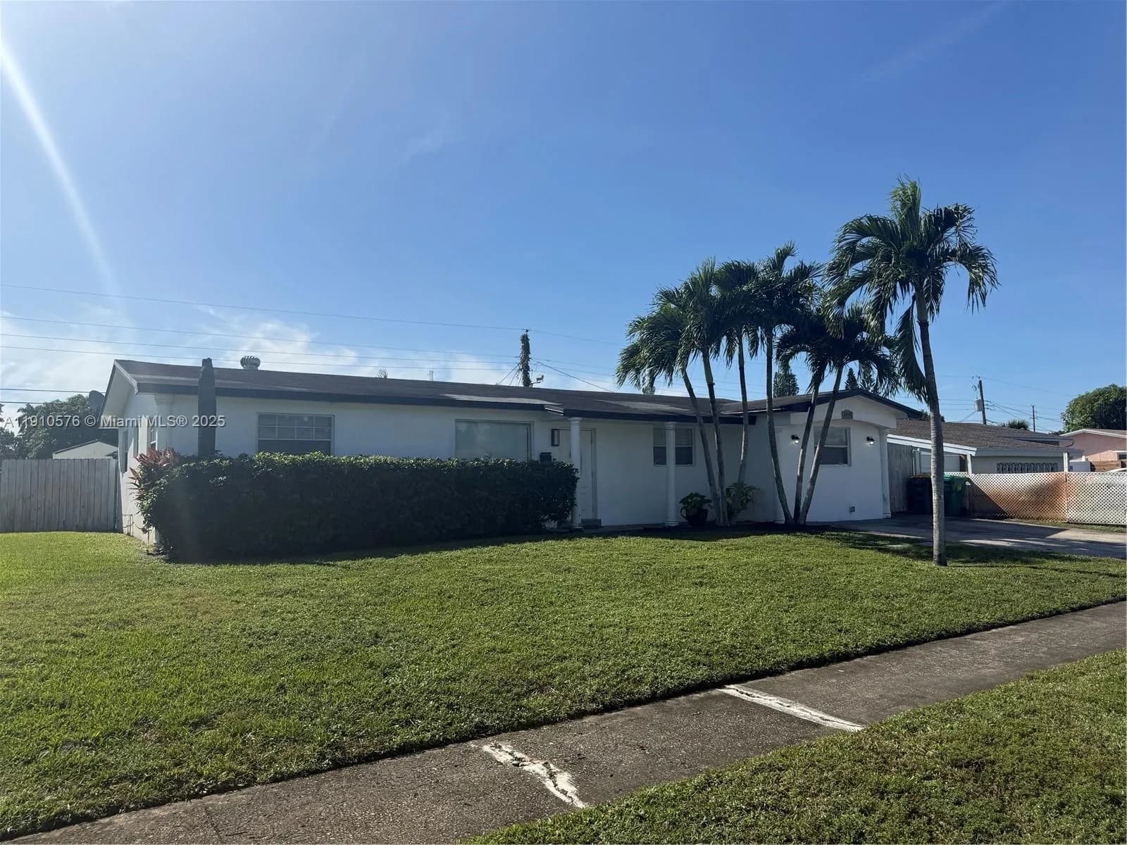 4930 NW 13th St, Lauderhill FL 33313