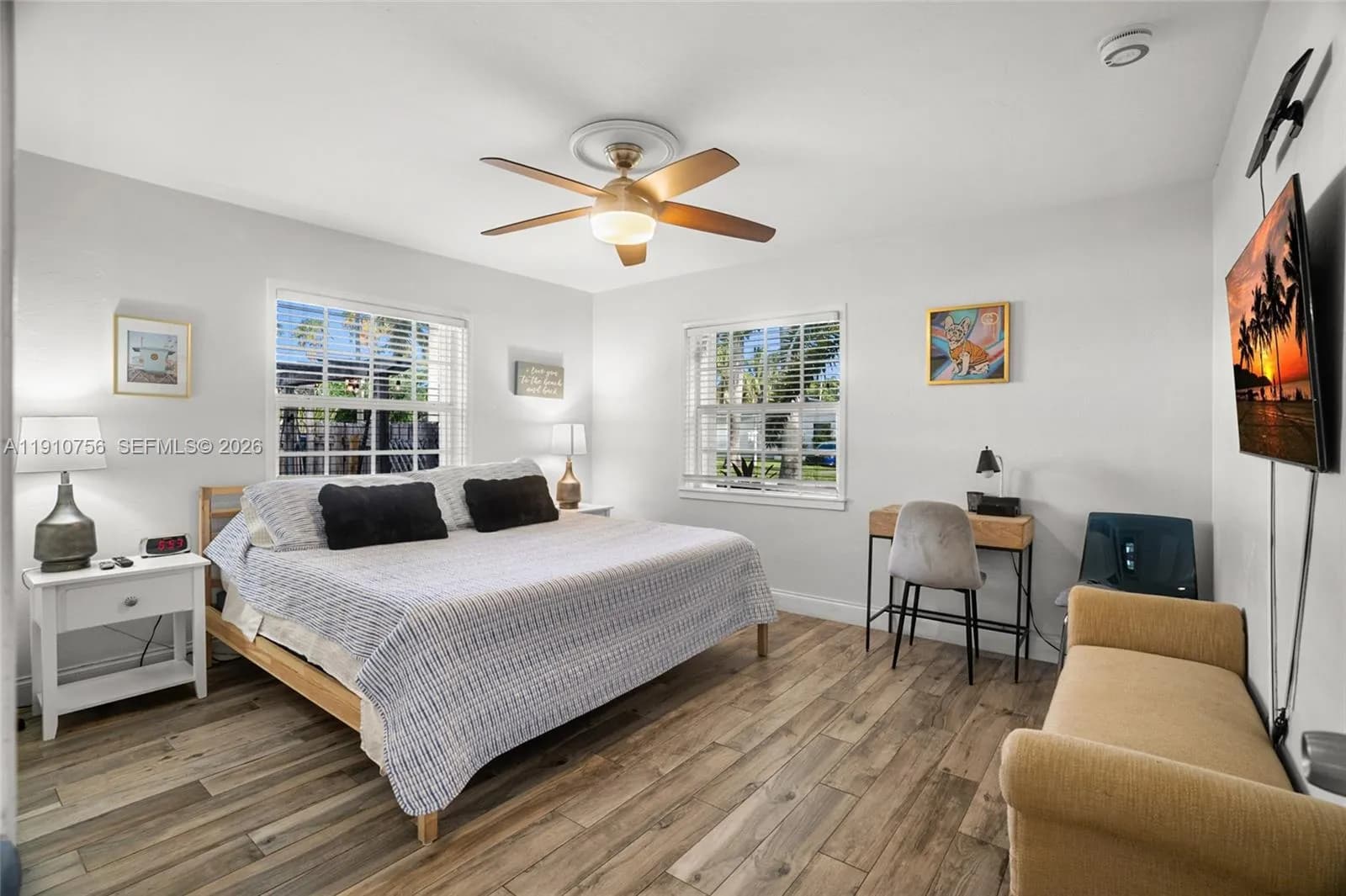 1611 Mayo St, Hollywood FL 33020