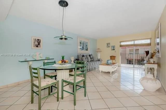 1890 W 56th St # 1423, Hialeah FL 33012