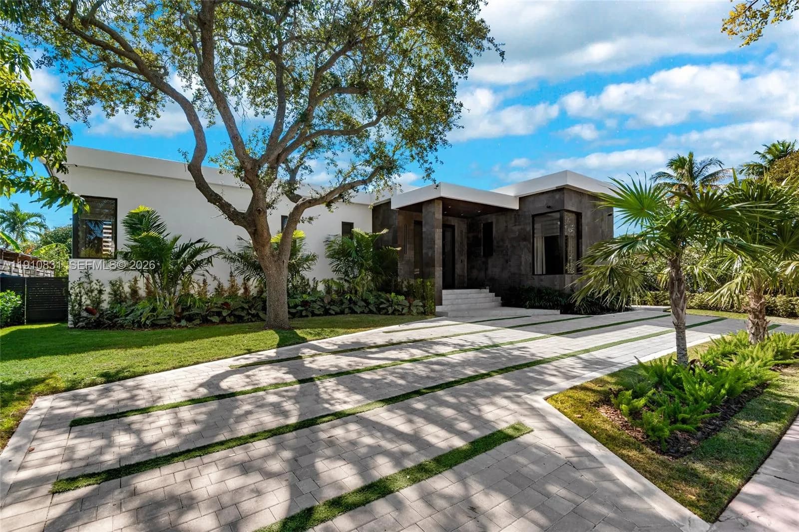 270 N Shore Dr, Miami Beach FL 33141