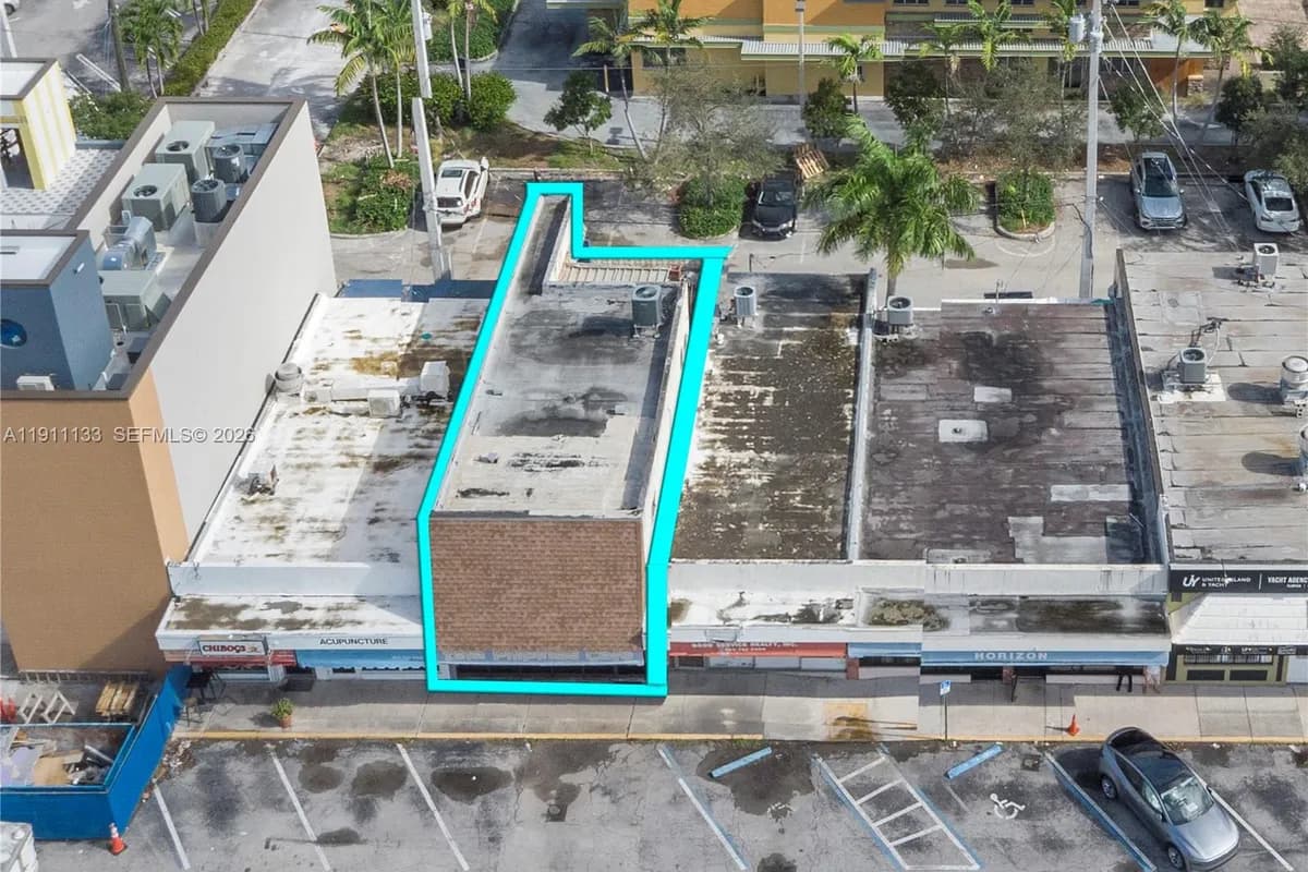 1083 SE 17th St, Fort Lauderdale FL 33316