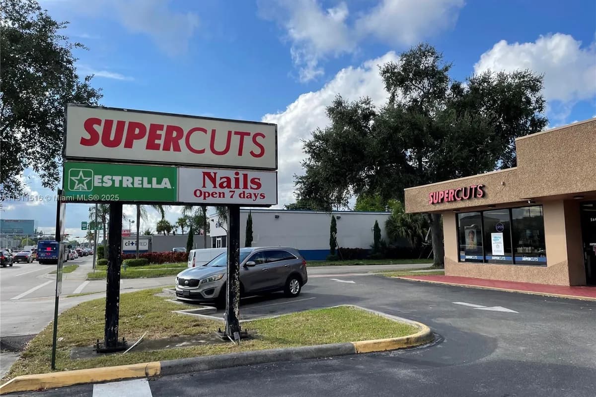 5845 Hollywood Blvd, Hollywood FL 33021