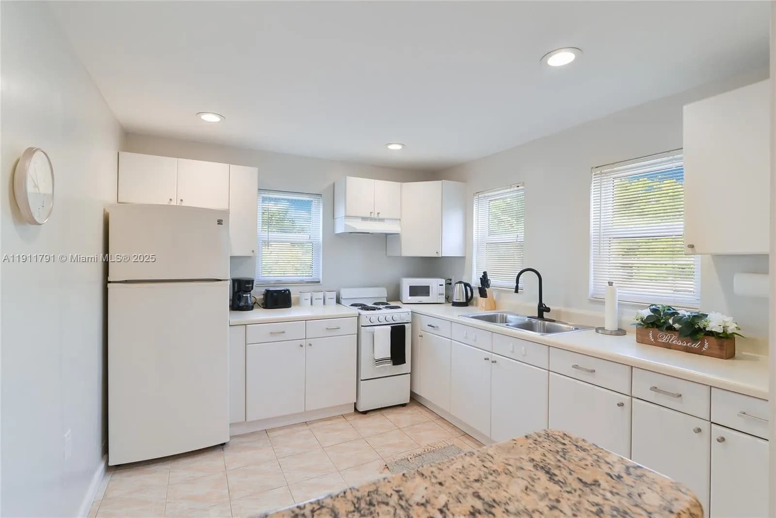 1947 Adams St, Hollywood FL 33020