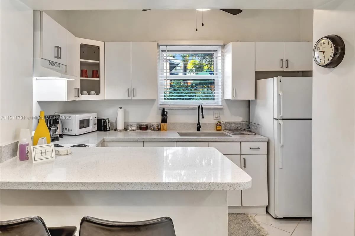 1947 Adams St, Hollywood FL 33020