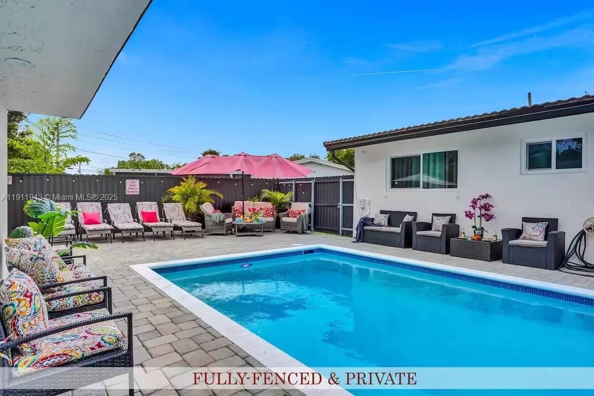 2320 SW 36th Ave, Fort Lauderdale FL 33312