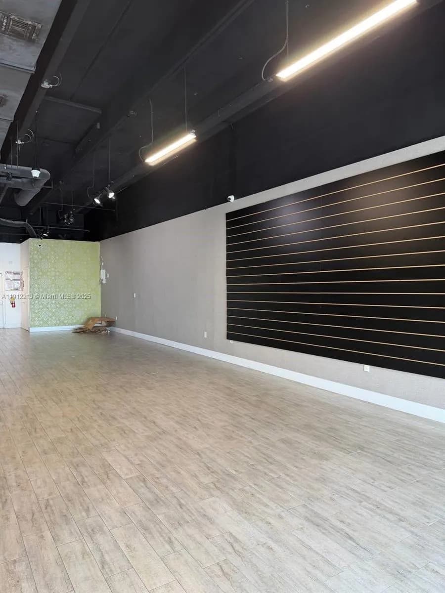 2621 NW 79th Ave, Doral FL 33122