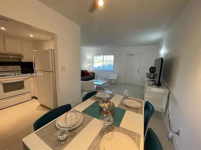 1400 NE 54th St # 205, Fort Lauderdale FL 33334