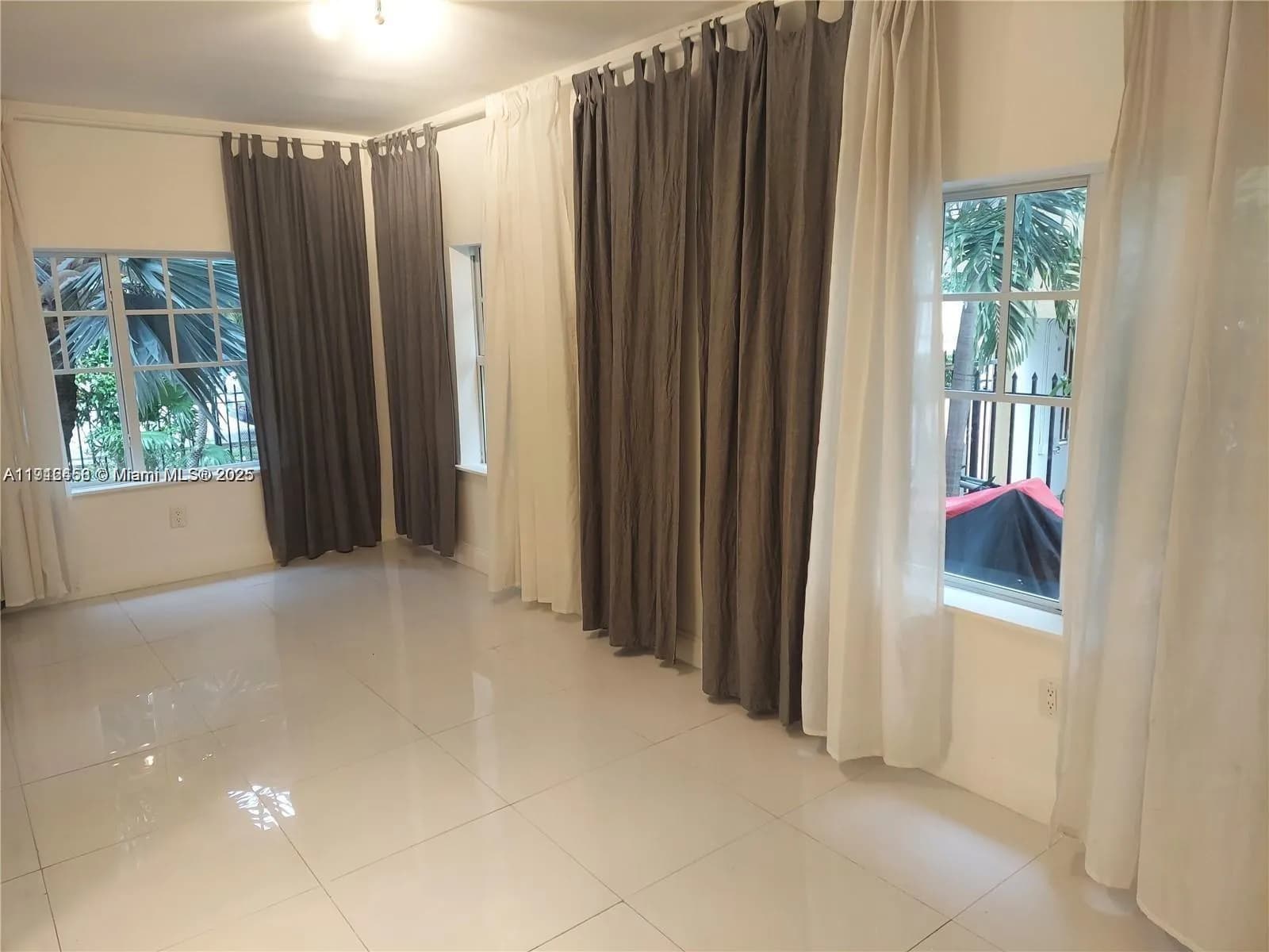 750 Pennsylvania Ave # 1, Miami Beach FL 33139