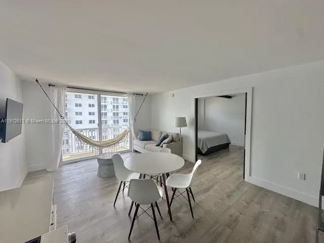 401 Ocean Dr # 910, Miami Beach FL 33139