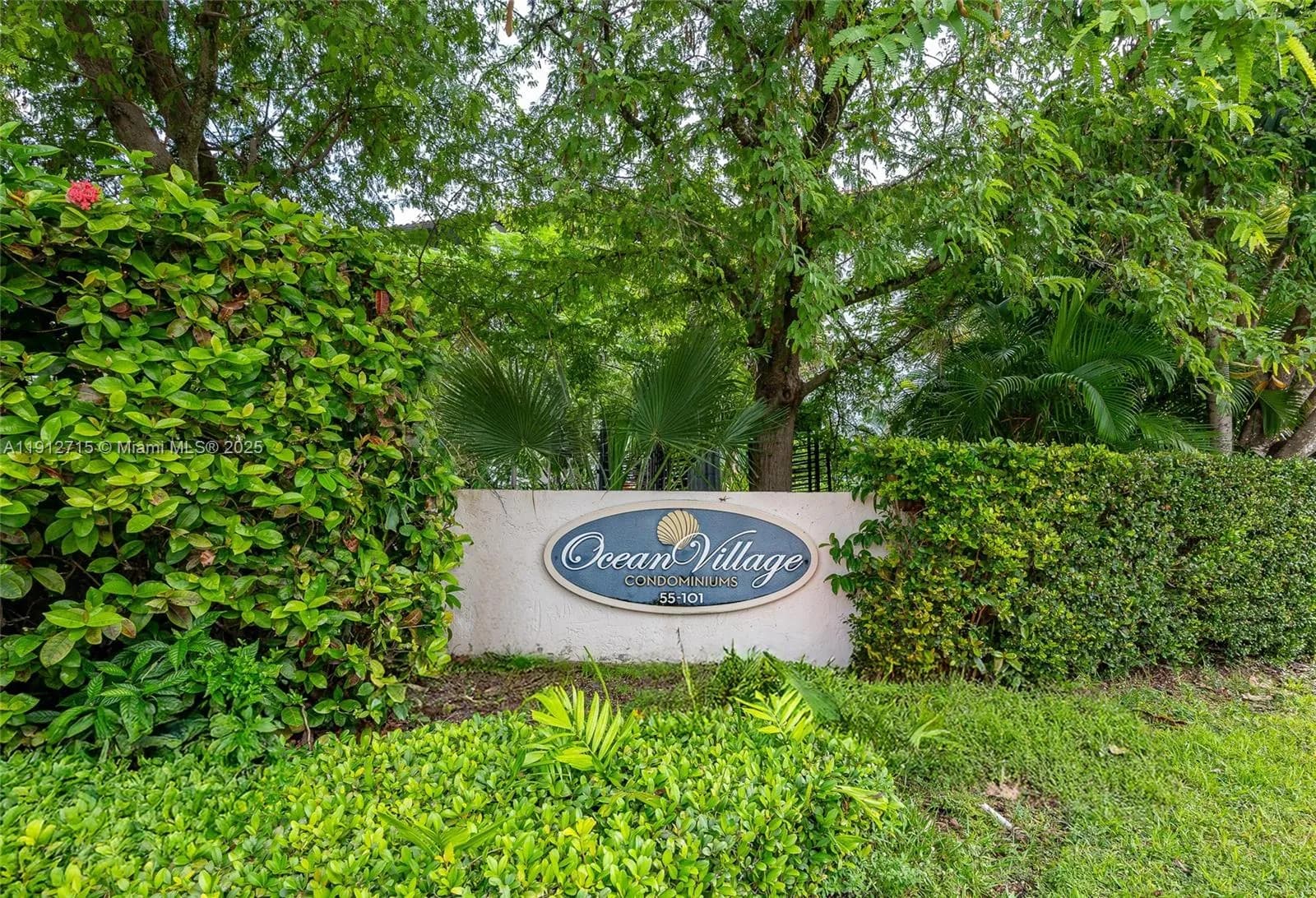 55 Ocean Lane Dr # 3030, Key Biscayne FL 33149