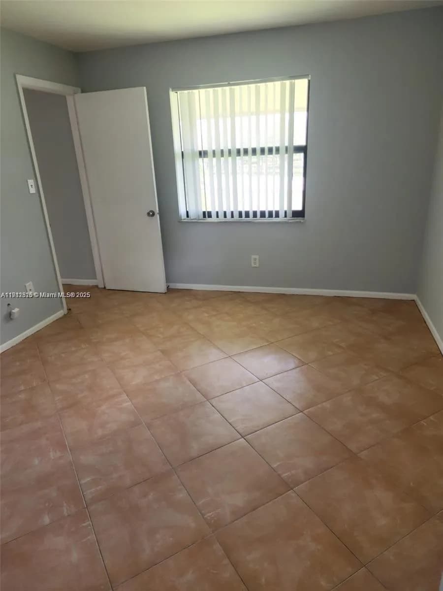 6061 Shakerwood Cir # 208, Tamarac FL 33319