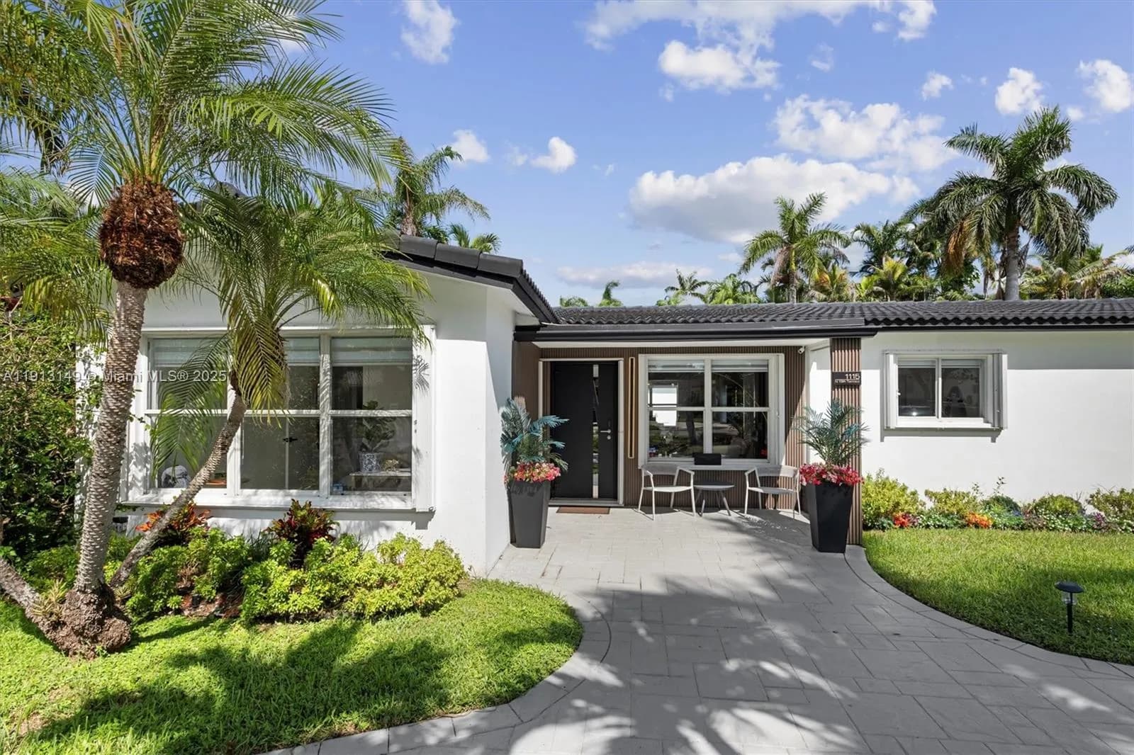 1115 N 13th Ter, Hollywood FL 33019