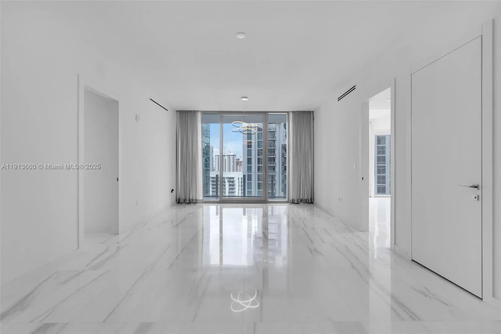 300 Biscayne Boulevard Way # 3009W, Miami FL 33131