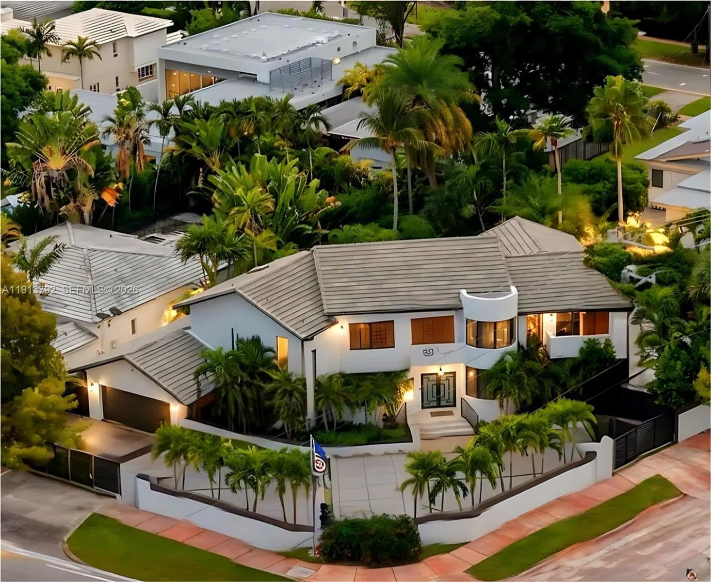 6180 Pine Tree Dr, Miami Beach FL 33140