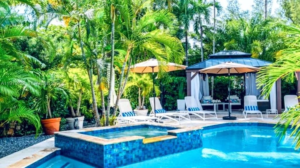 6180 Pine Tree Dr, Miami Beach FL 33140