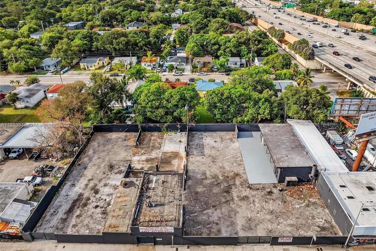 584 NW 54th St, Miami FL 33127