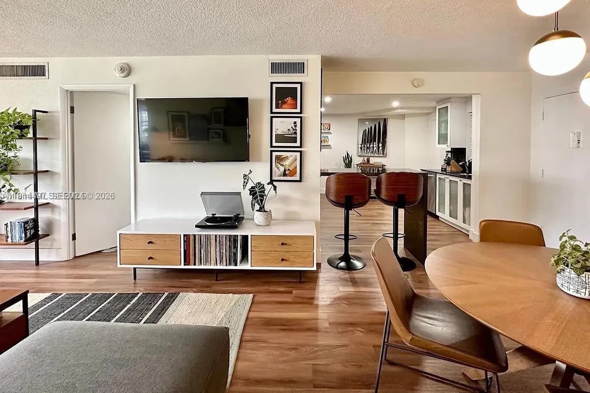 1881 Washington Ave # 4A, Miami Beach FL 33139