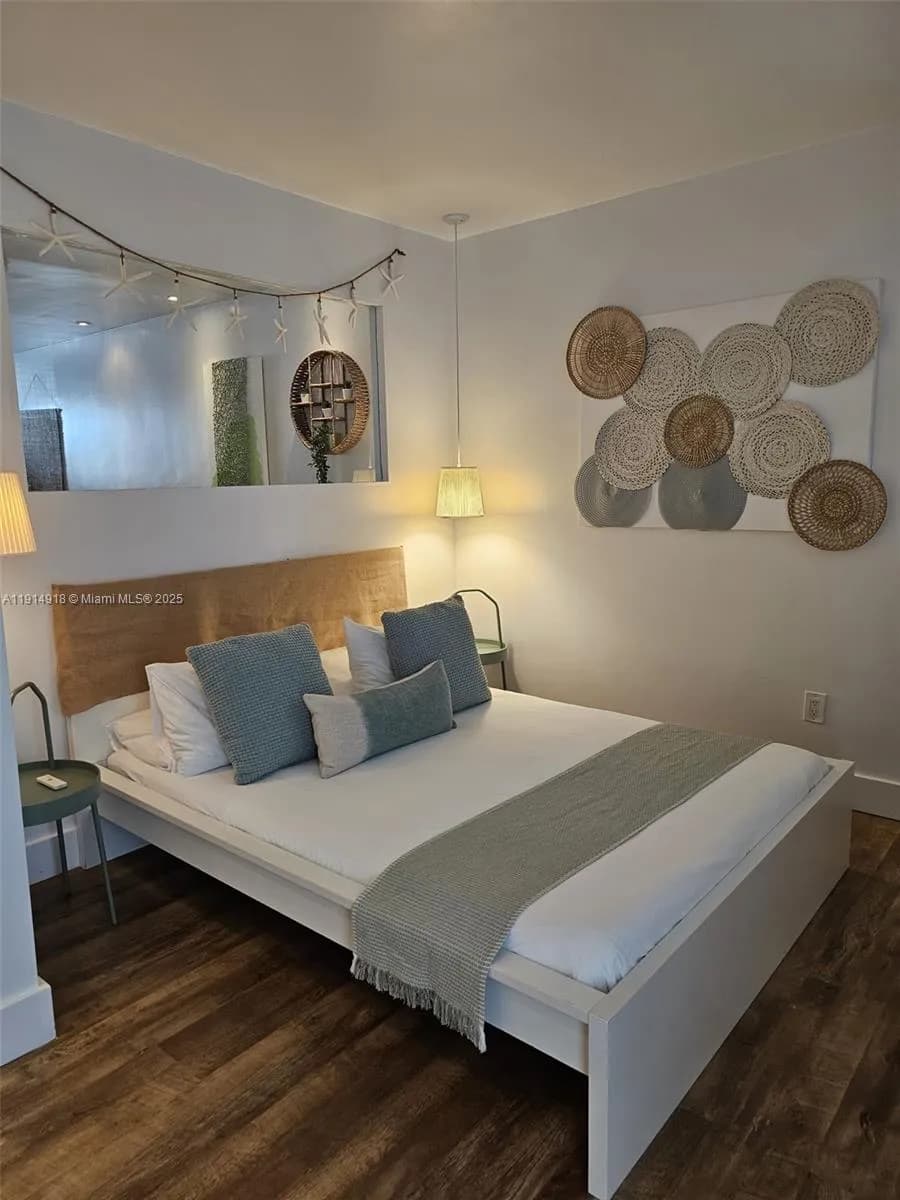 751 Collins Ave # 3, Miami Beach FL 33139