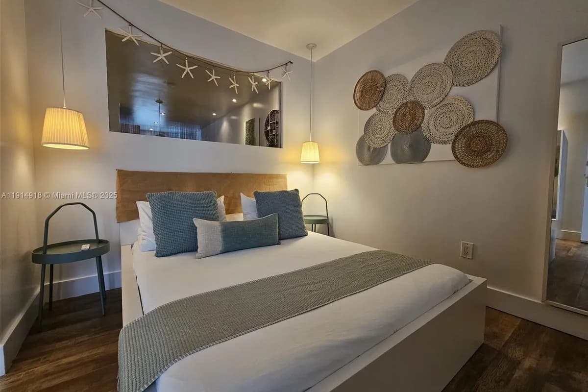 751 Collins Ave # 3, Miami Beach FL 33139