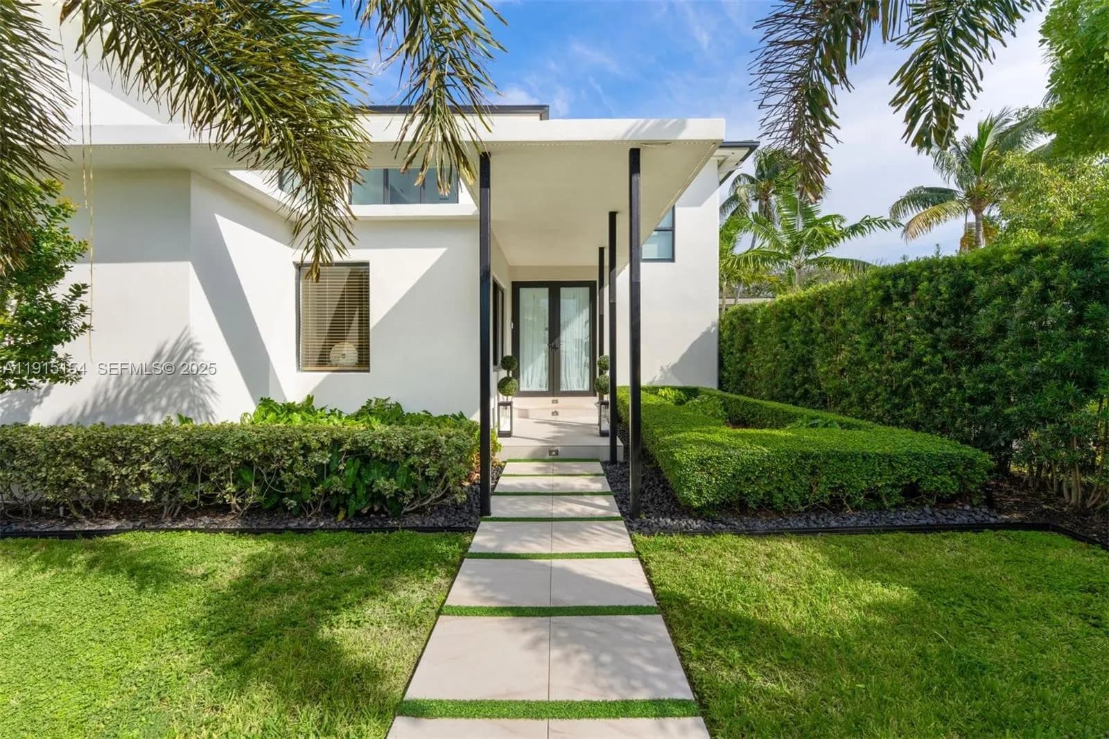 795 Lakeview Dr, Miami Beach FL 33140