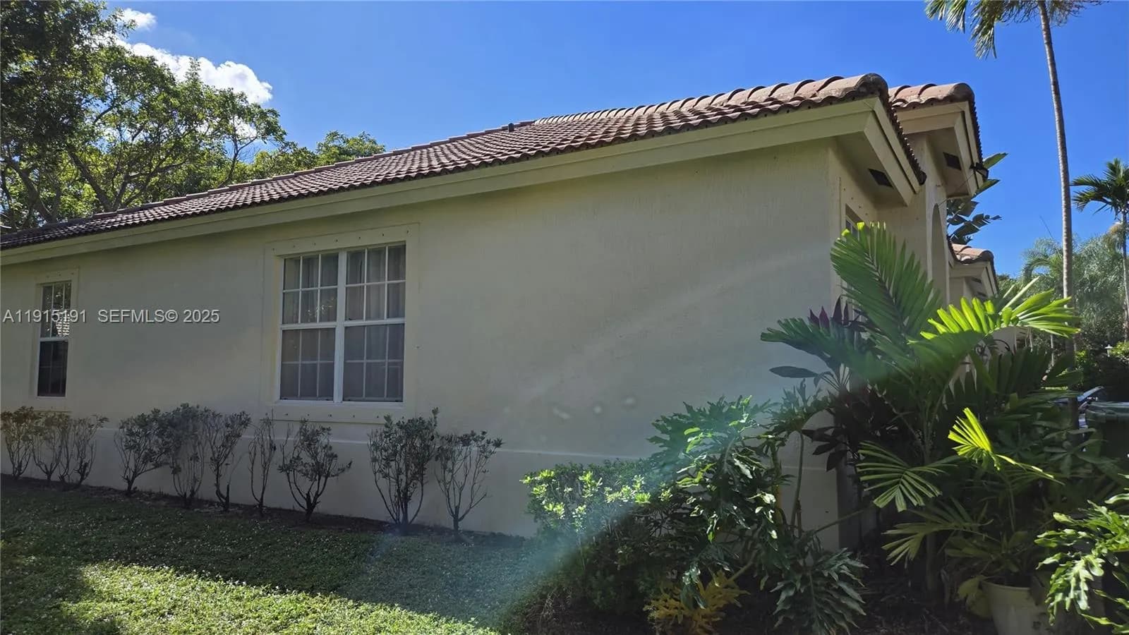 7950 NW 20th St, Pembroke Pines FL 33024