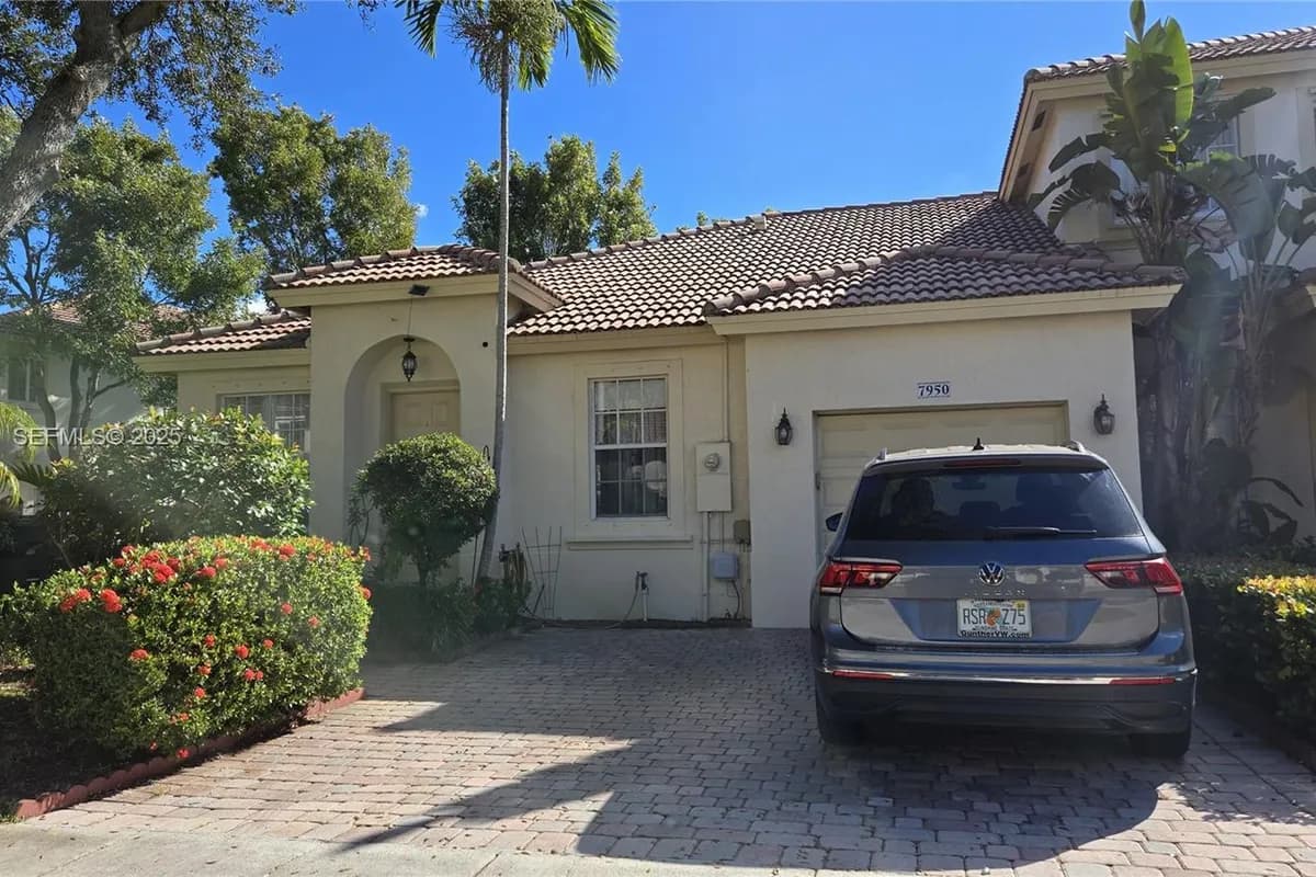 7950 NW 20th St, Pembroke Pines FL 33024