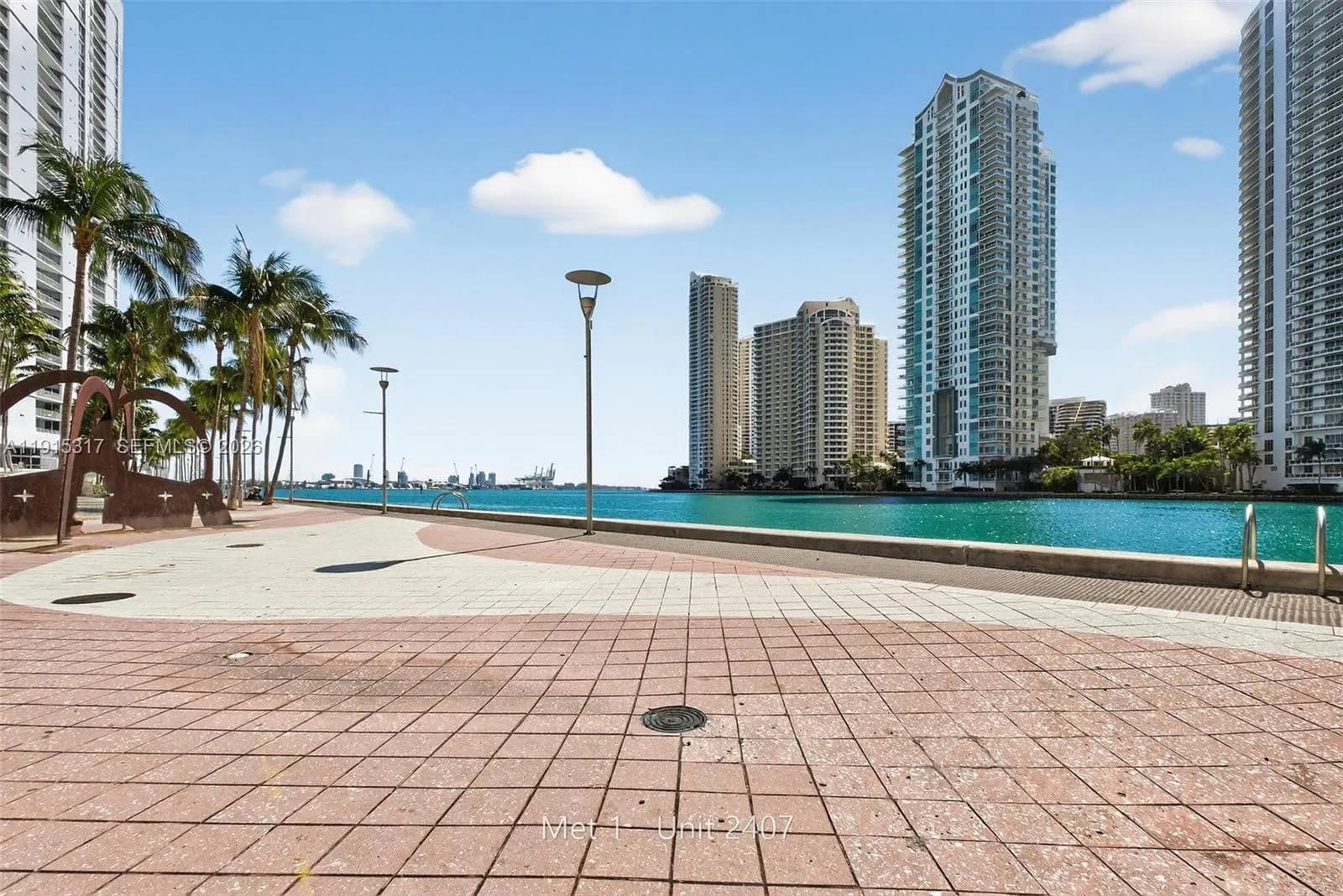 300 S Biscayne Blvd # 2407, Miami FL 33131