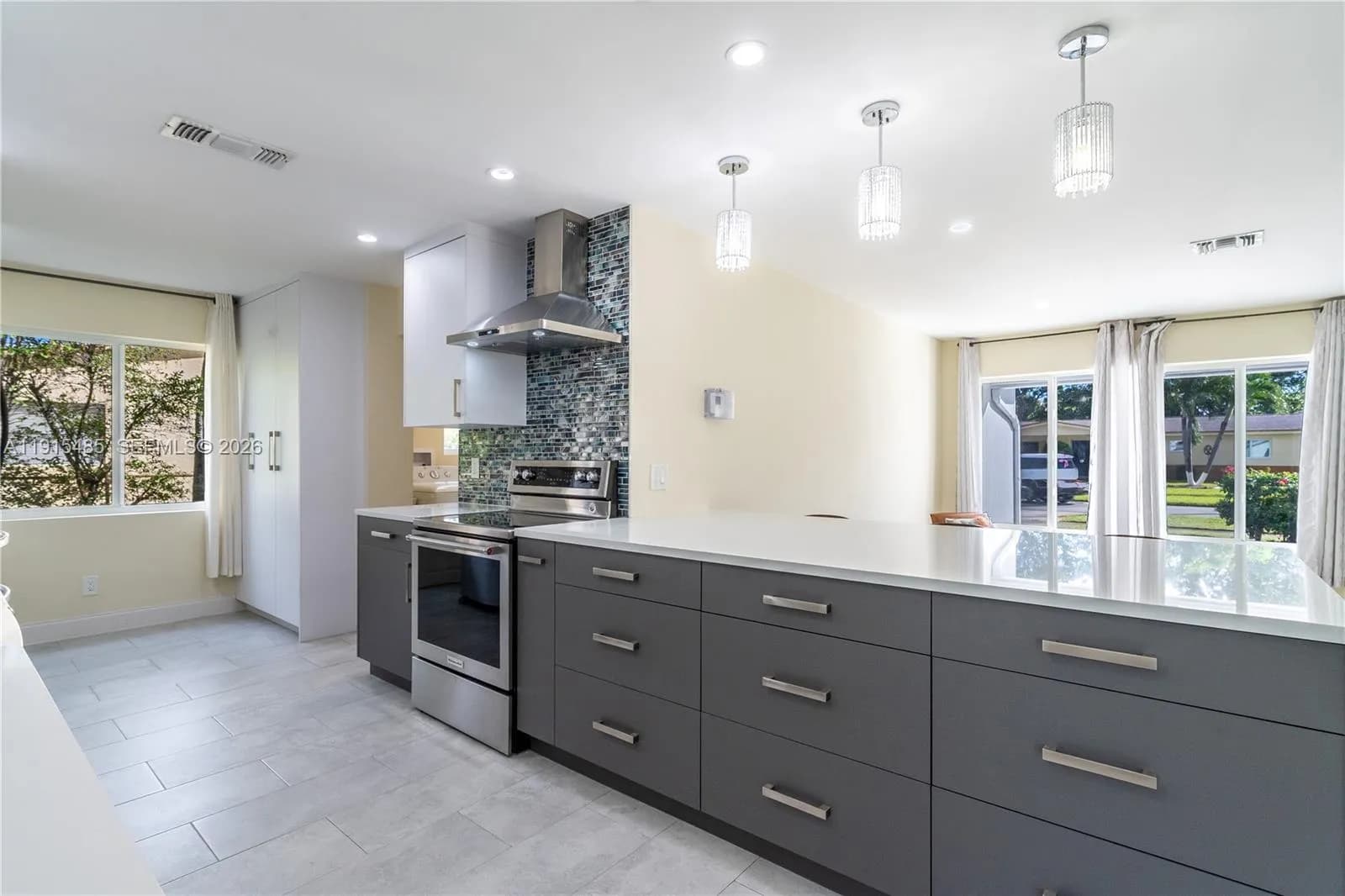 2631 NW 47th Ave, Lauderhill FL 33313