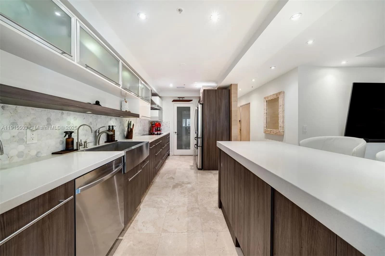 1413 Sunset Harbour Dr # 208, Miami Beach FL 33139