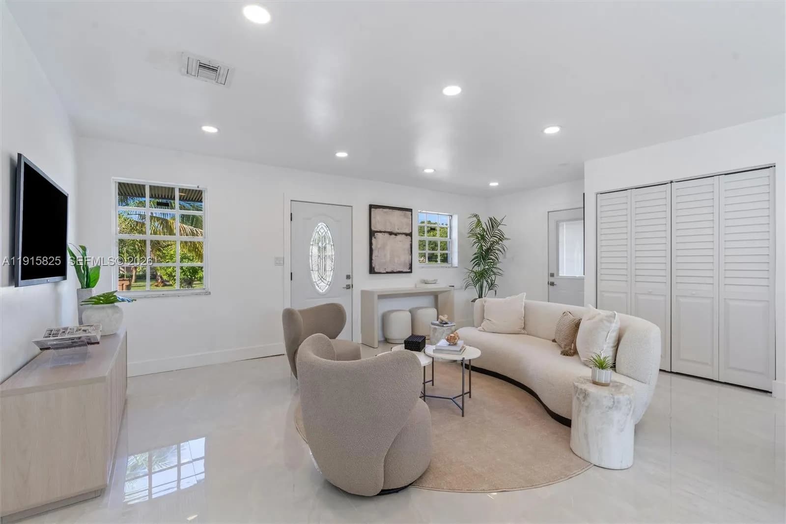 1360 SW 6th Ter, Deerfield Beach FL 33441