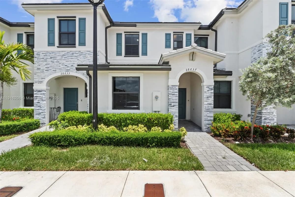 28637 SW 132nd Ct, Homestead FL 33033