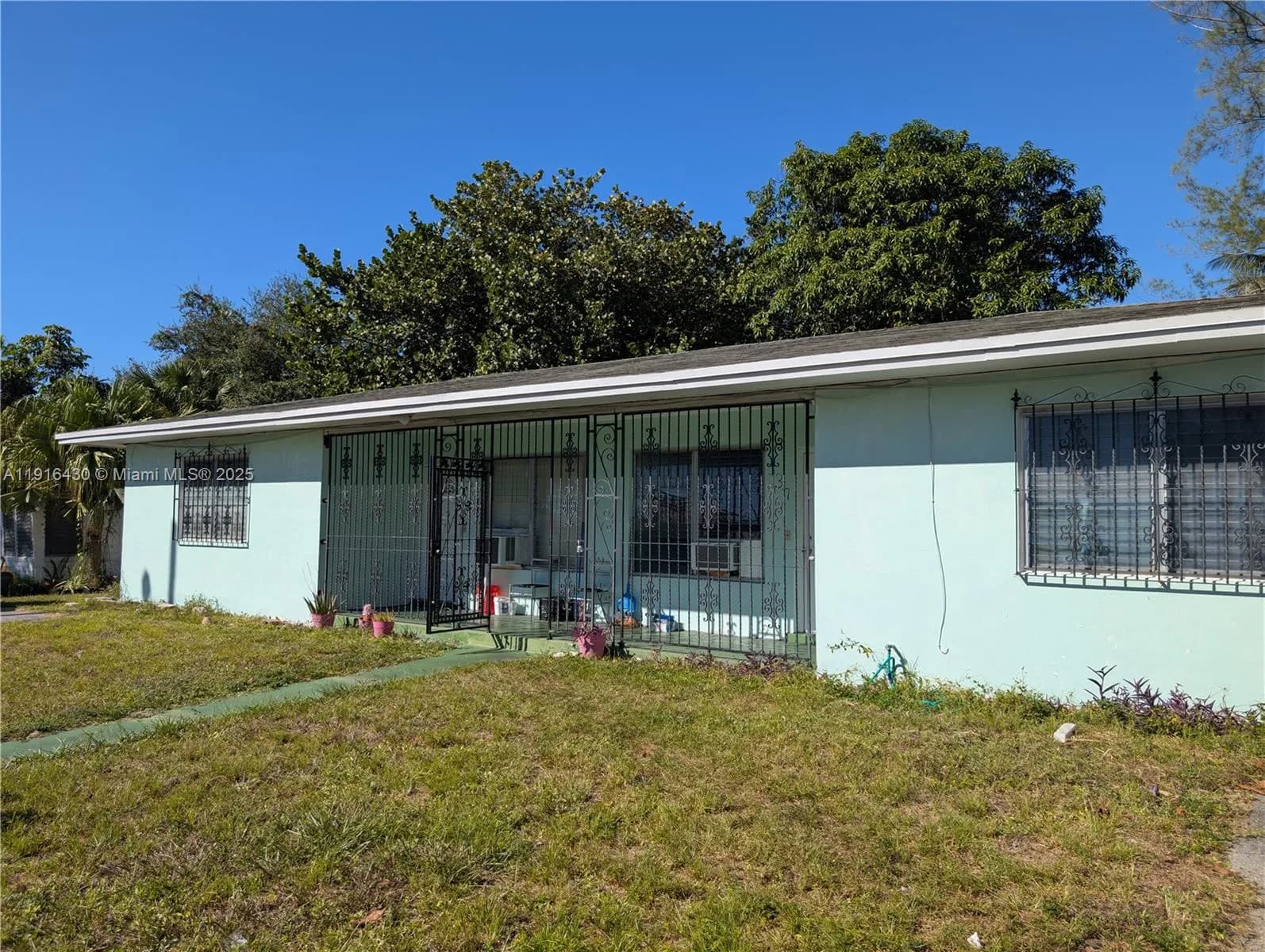 for sale at 335 - 337 NE 168th St, North Miami Beach FL 33162