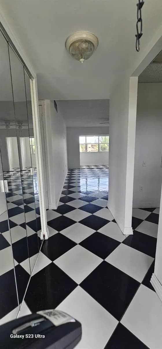 8595 Sunrise Lakes Blvd # 307, Sunrise FL 33322