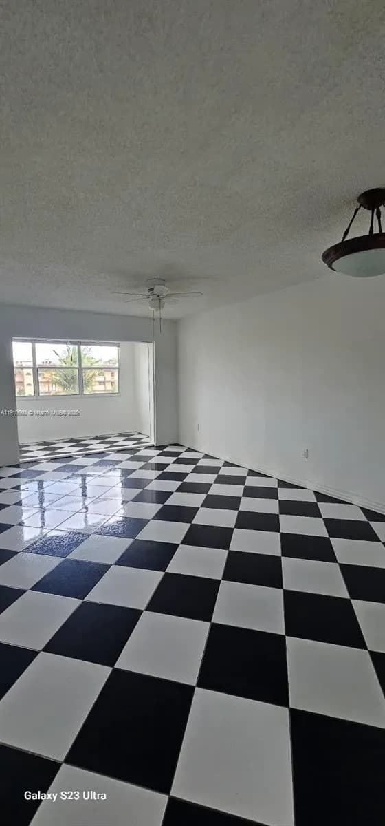 8595 Sunrise Lakes Blvd # 307, Sunrise FL 33322