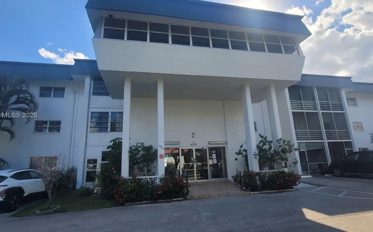 4880 NW 22nd St # 301, Lauderhill FL 33313