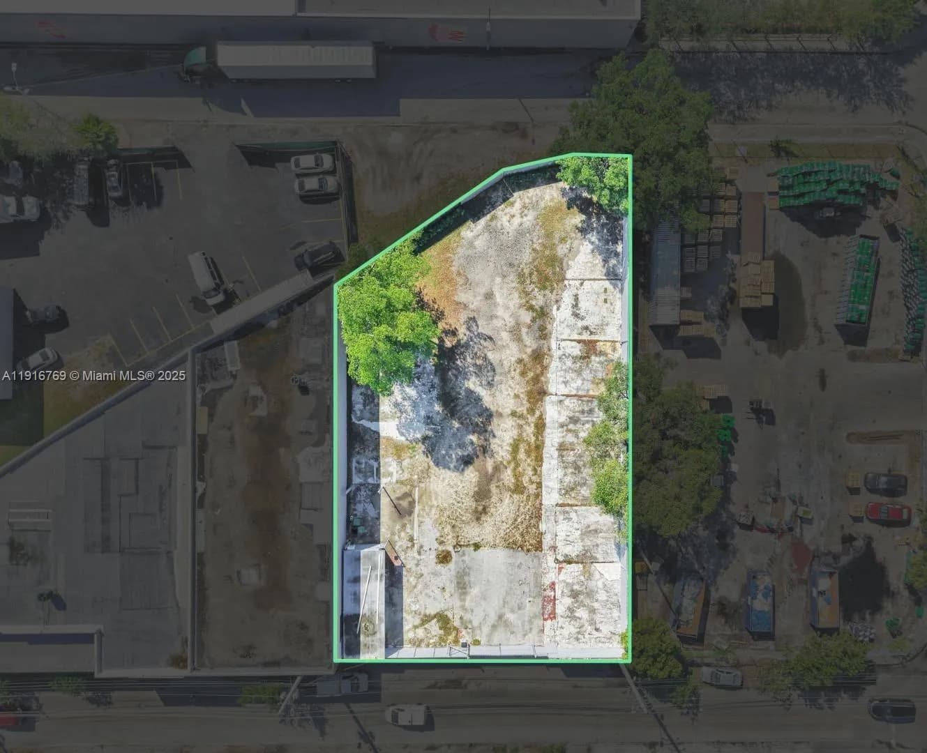 1074 NW 22nd St, Miami FL 33127