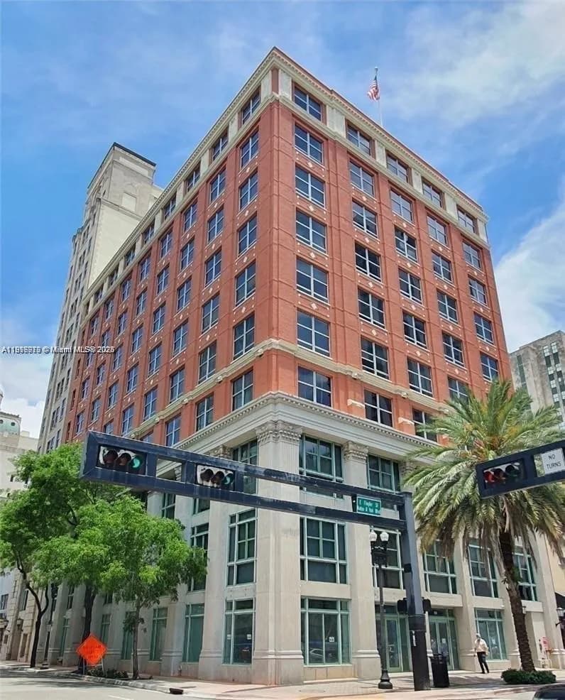 111 E Flagler St # 507, Miami FL 33131