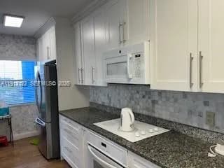 4001 Hillcrest Dr # 416, Hollywood FL 33021