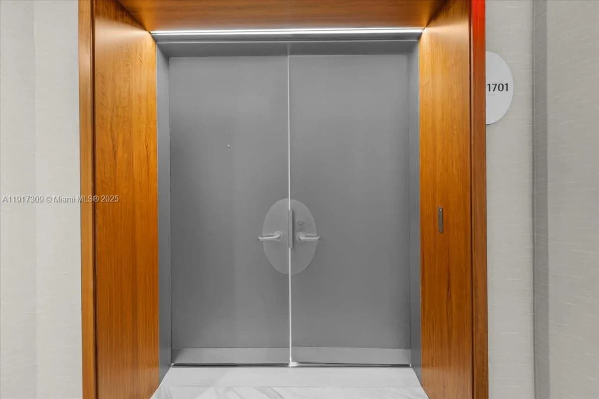 2127 Brickell Ave # 1701, Miami FL 33129