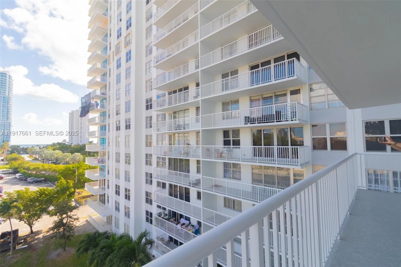 231 174th St # 617, Sunny Isles Beach FL 33160