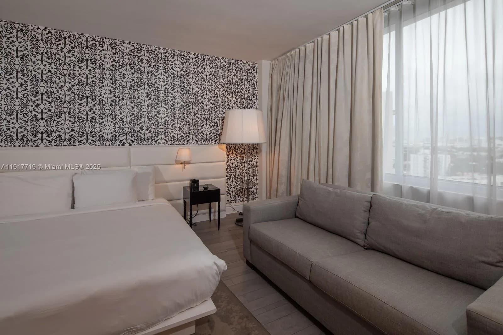 1100 West Ave # 1515, Miami Beach FL 33139