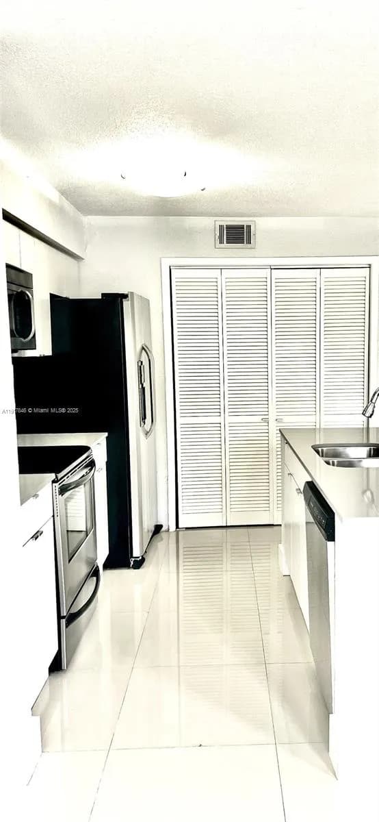 977 Riverside Dr # 211, Coral Springs FL 33071