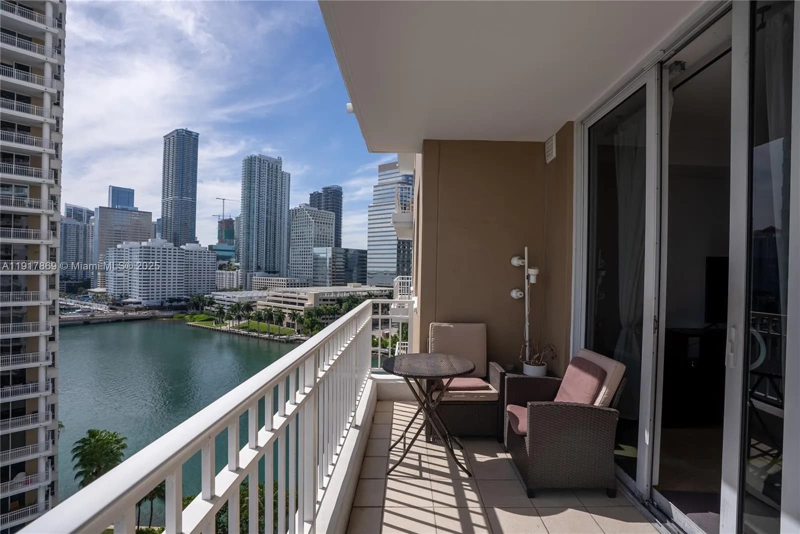 801 Brickell Key Blvd # 1407, Miami FL 33131
