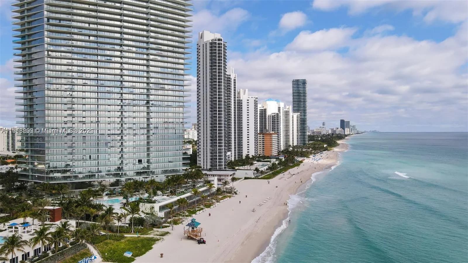 2 bedroom 2 bath for sale at 18975 Collins Ave # 2205, Sunny Isles Beach FL 33160